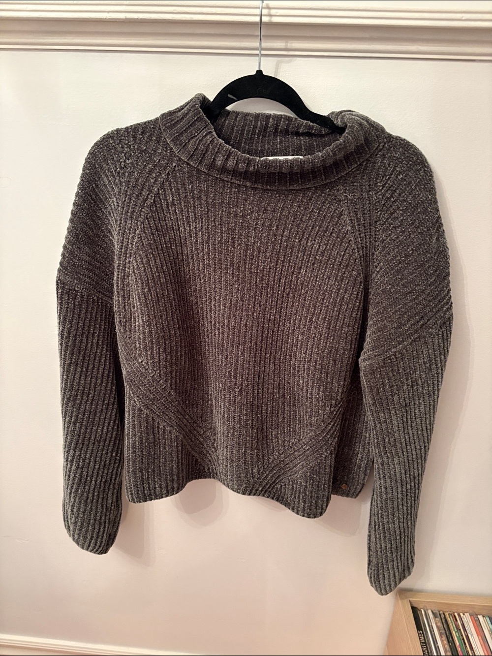 Cozy Ribbed Mock Neck Sweater - green
